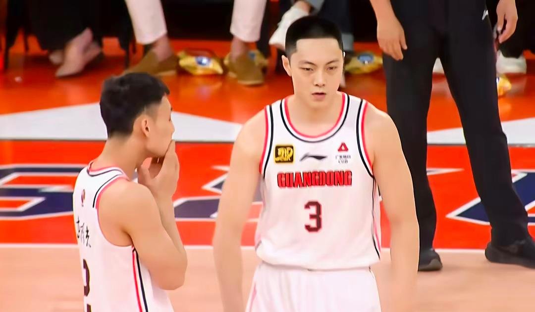 游官网主页-篮网带队取胜！，Uzi重要时刻重返赛场比赛高潮迭起(uzi最近比赛视频)