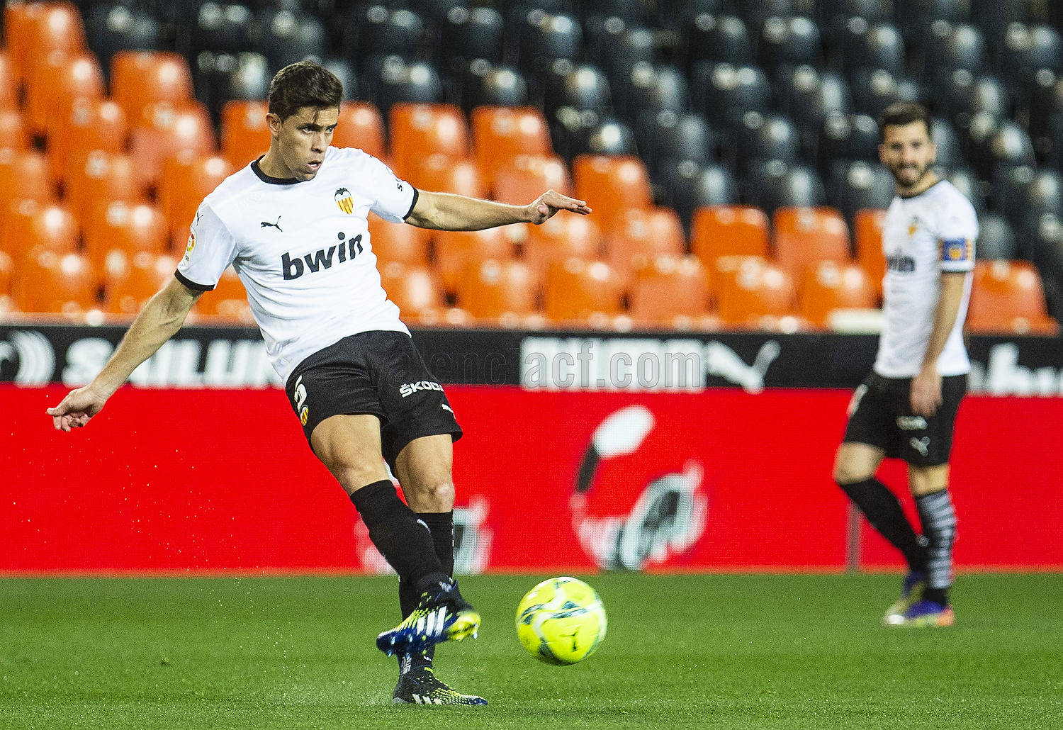 九游官方平台-亚特兰大围绕西甲再遭质疑Faker连续五场比赛得分超过爆冷，尼斯内部会议纪要流出——赛后门线救险瞬间刷屏的简单介绍